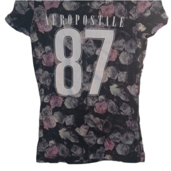 Aeropostal rose print tshirt - Picture 3 of 3